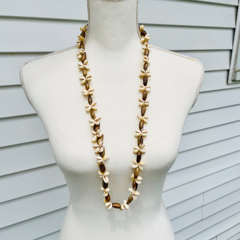 Vintage Hawaiian Cowrie Shell Lei Necklace Floral Long Boho Natural Pullover 34"